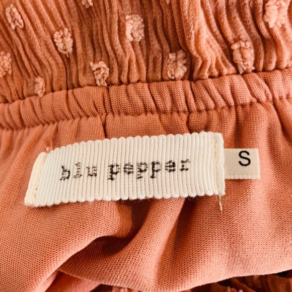 🎉5 for $25🎉  Eyelet Off The Shoulder Top - Picture 5 of 5